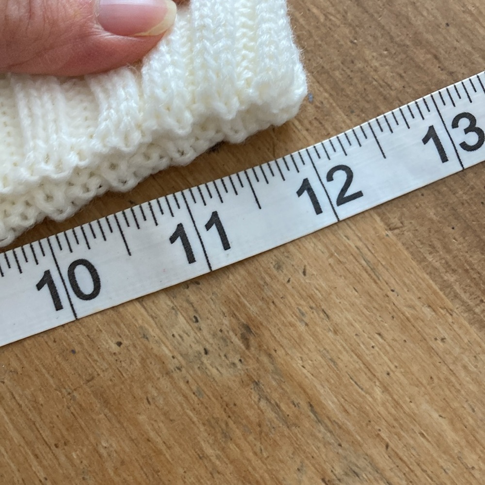 Cherie Bliss Cable Knit Tuque & Mitt Set – 1 Set (PomPom Hat + Mitts) - Picture 9 of 16